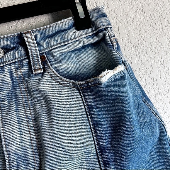 Abercrombie & Fitch Natural Rise Paneled Two Tone Raw Hem Denim Mini Skirt - Picture 6 of 10